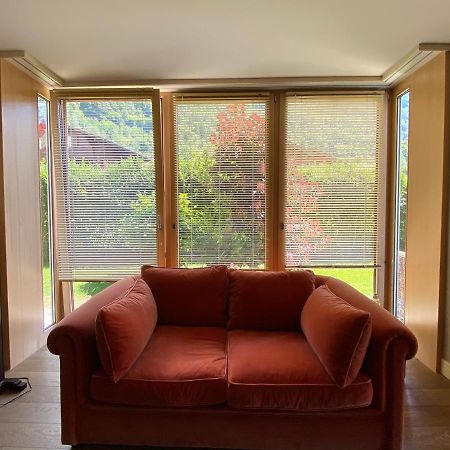 An Apartment In A Modern Swiss Chalet Iseltwald ภายนอก รูปภาพ