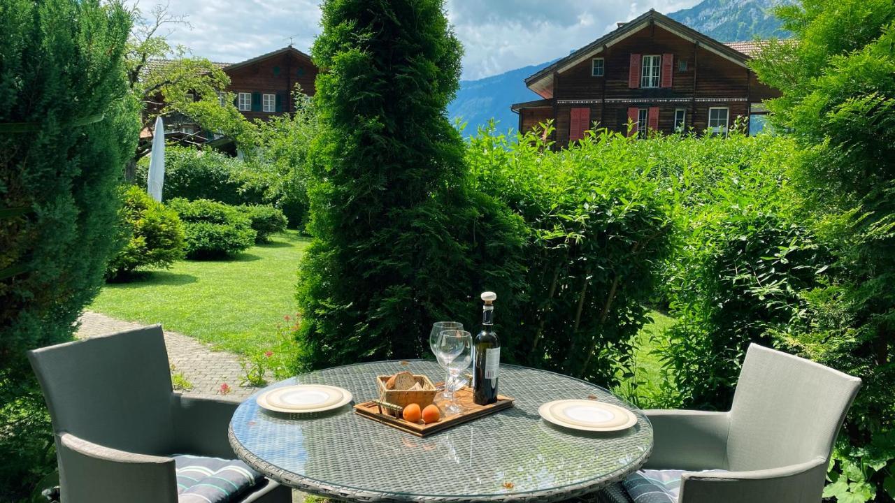 An Apartment In A Modern Swiss Chalet Iseltwald ภายนอก รูปภาพ