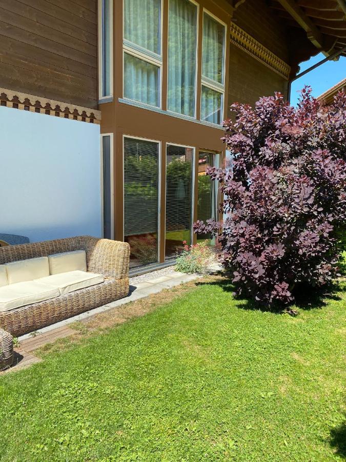 An Apartment In A Modern Swiss Chalet Iseltwald ภายนอก รูปภาพ
